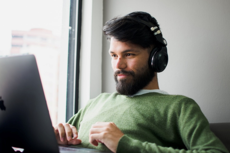 Fones de ouvido para home office: 5 modelos com ótimos recursos - Vimarsana News