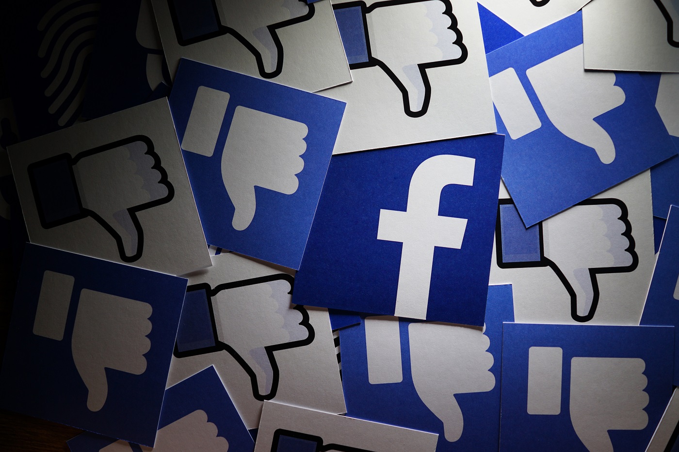 Facebook protege celebridades da moderação padrão, diz jornal