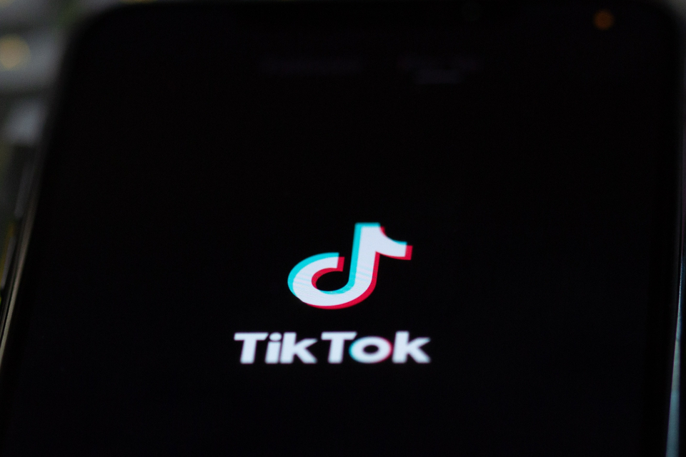 TikTok avisará sobre ‘conteúdo perigoso' em pesquisas