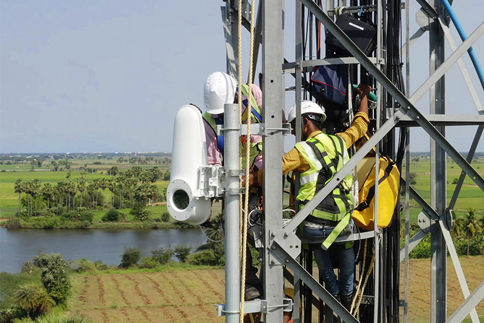 Alphabet: Projeto Taara transmite internet através do rio Congo