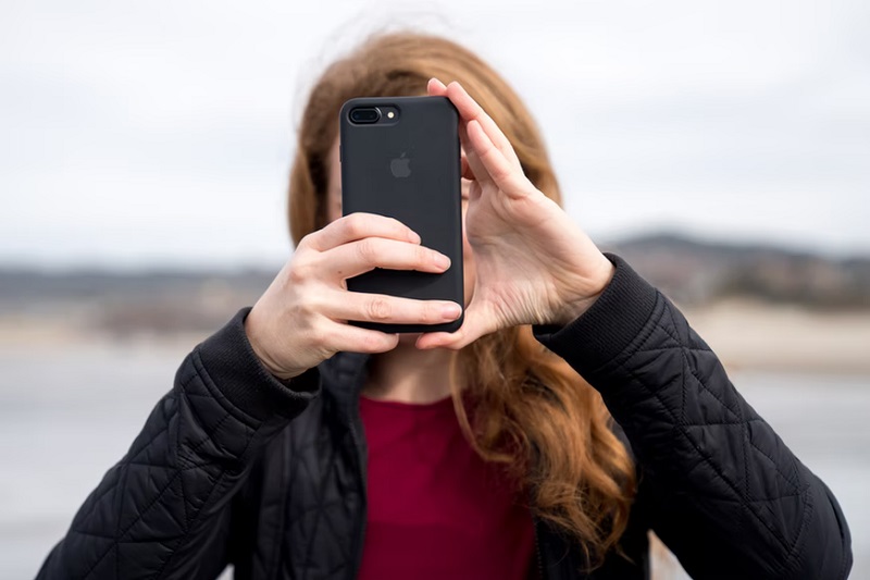 Aproveite as novidades da atualização do sistema operacional da Apple para facilitar sua rotina. (Rebecca Harris/Unsplash/Reprodução)