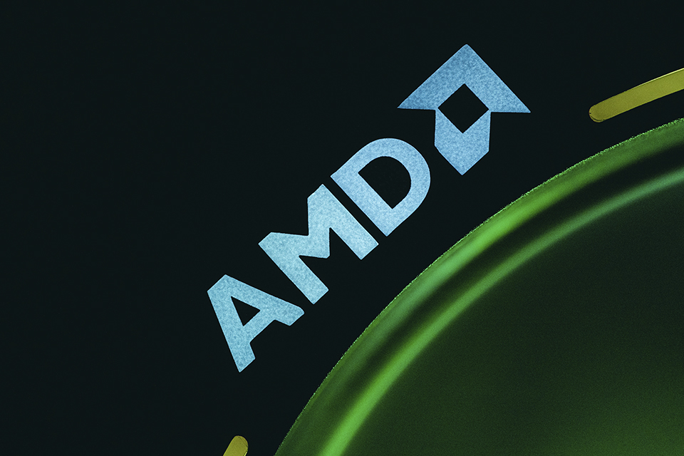 AMD fecha trimestre com recorde de lucro e receita