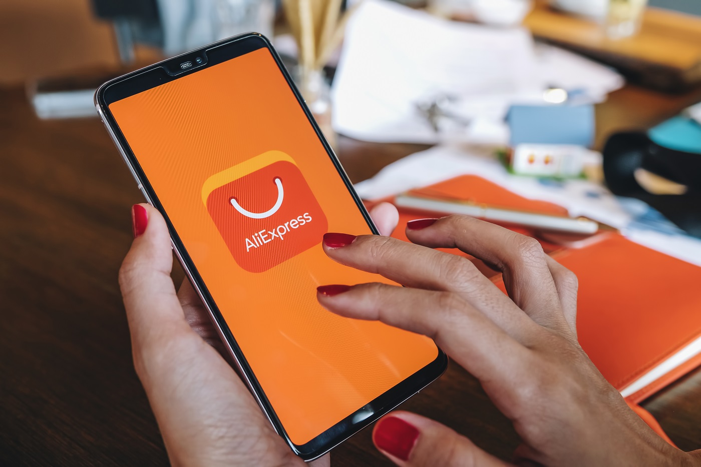 AliExpress amplia voos para diminuir prazo de entrega no Brasil