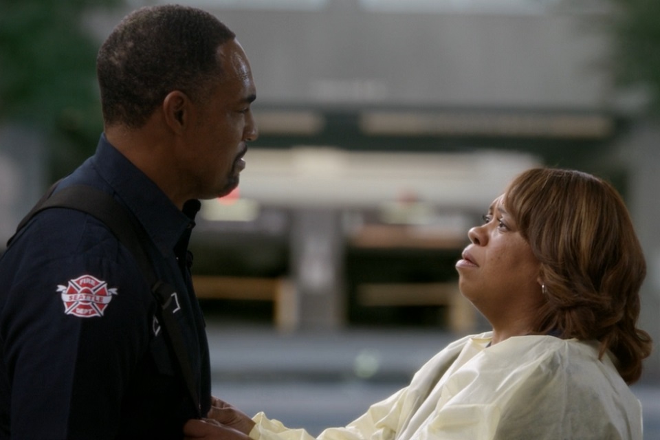 Grey's Anatomy 18x5: morte de personagem choca fãs (recap)