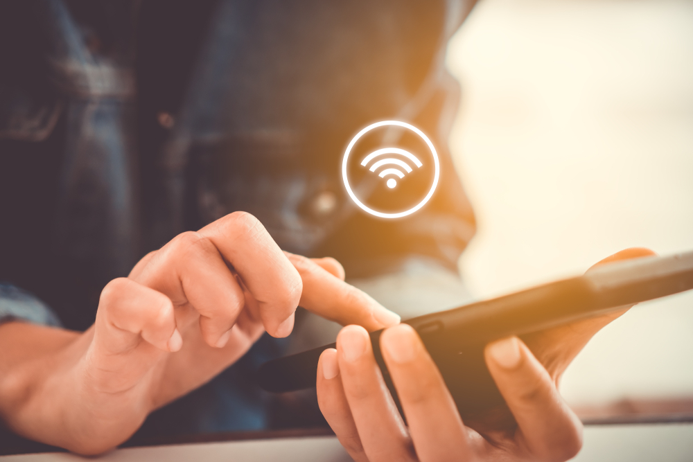 Classes vulneráveis veem Wi-Fi aberto como chance de se conectar