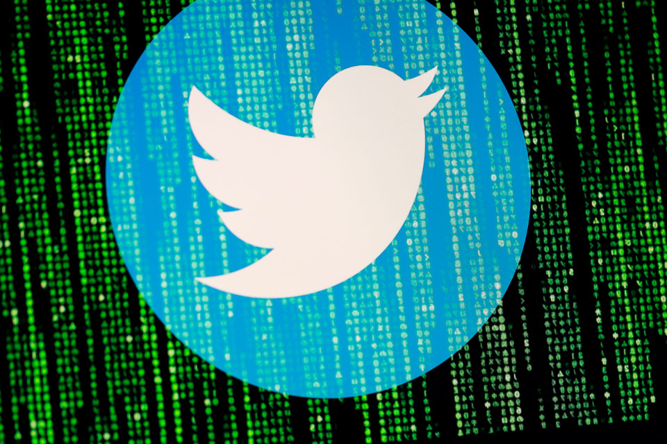 Phishing: hackers estão atacando contas verificadas no Twitter
