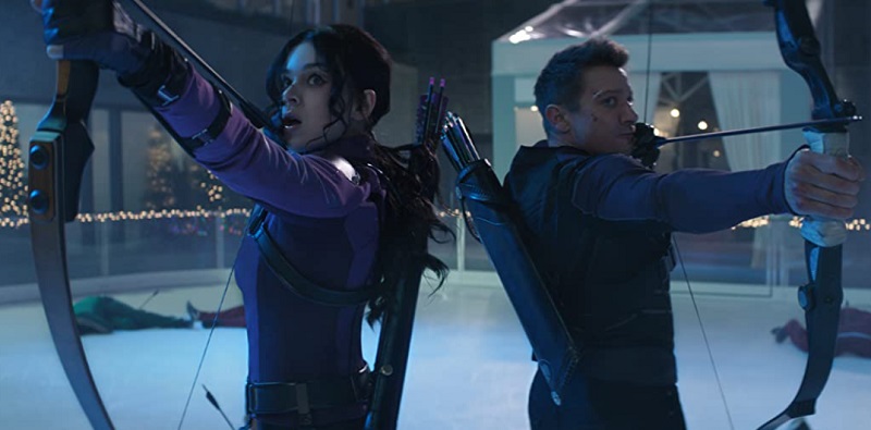 Clint Barton and Kate Bishop face new threats in Hawkeye.  (Disney+/Reproduction)