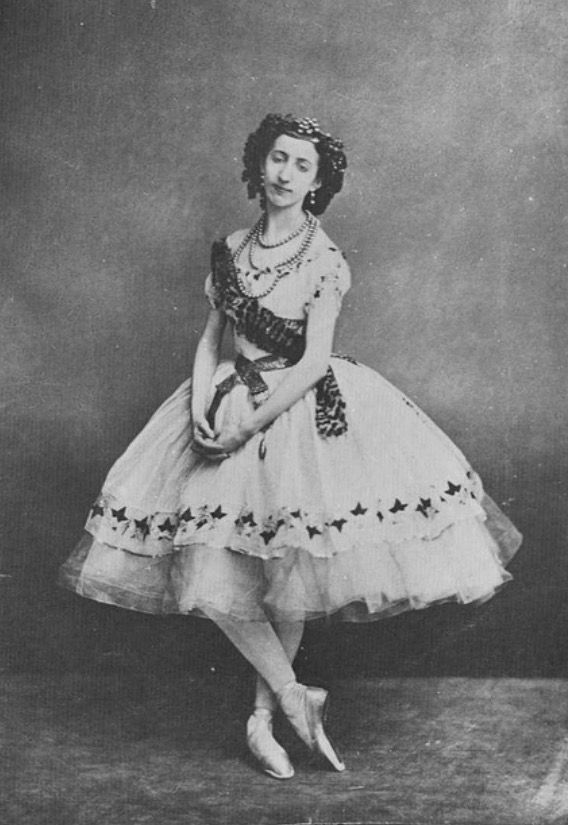 Emma Livry. (Fonte: Pinterest/Reprodução)