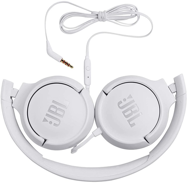 Este fone de ouvido com fio tem formato de headphone e promete ser confortável. (Fonte: Amazon/Reprodução)