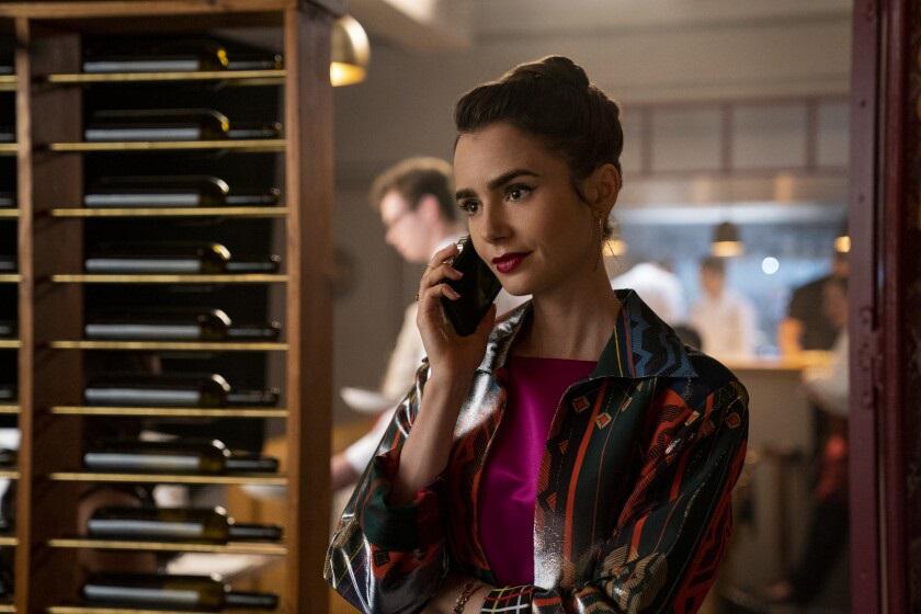 Lily Collins interpreta Emily na série do streaming. (Netflix/Reprodução)