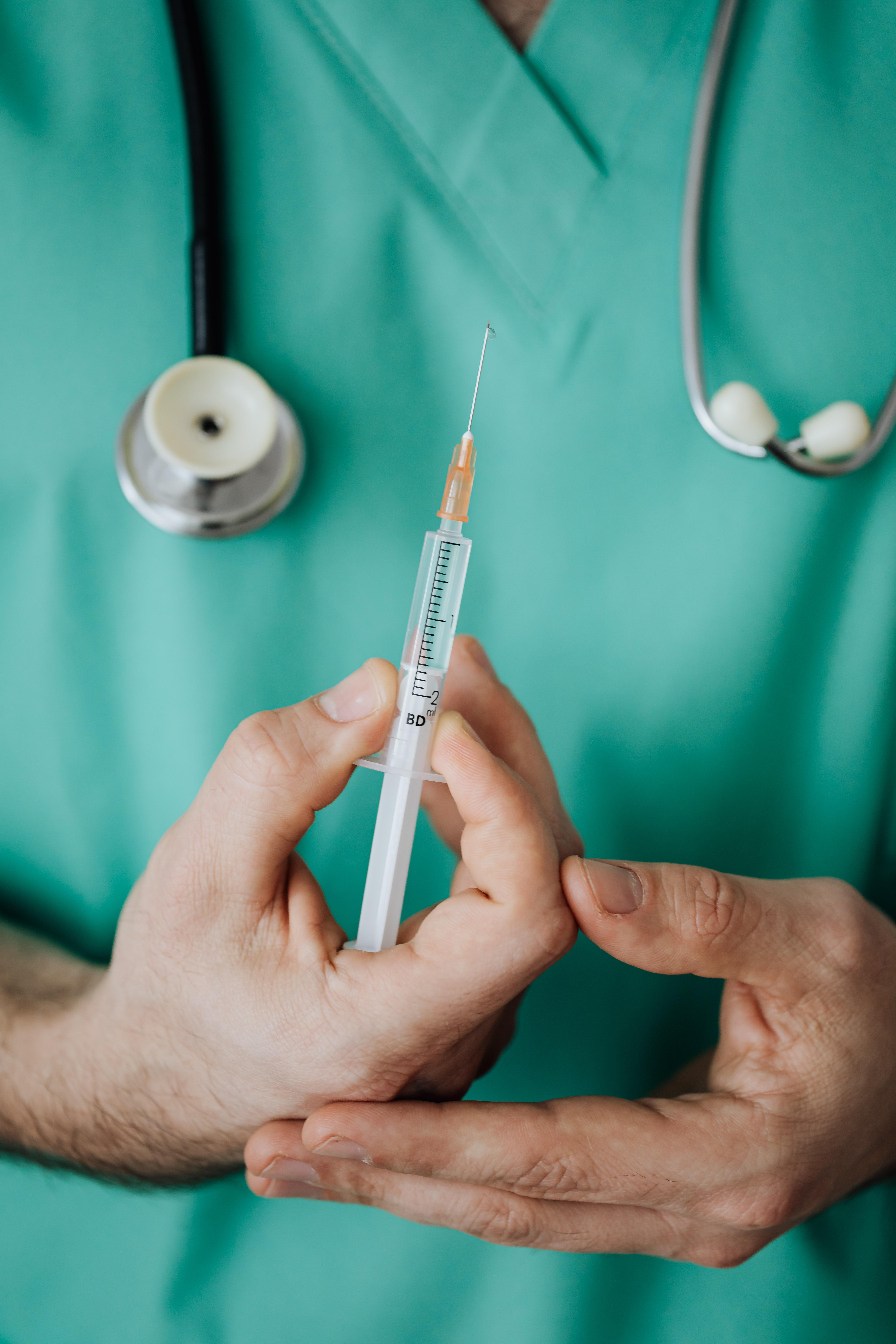 Vacina atual da gripe pode combater variante Darwin do H3N2, diz Butantan