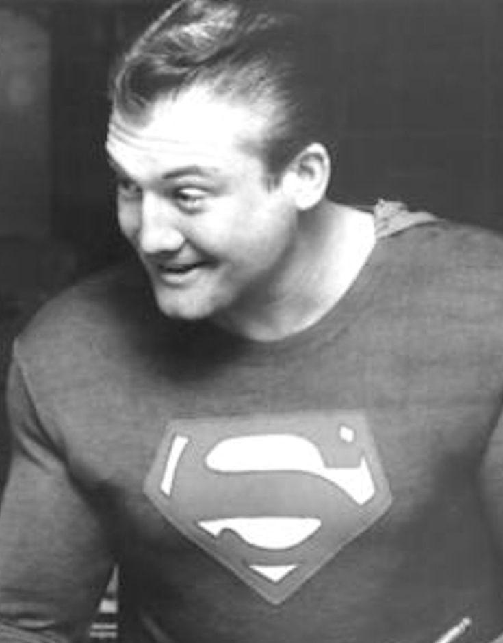George Reeves. (Fonte: Pinterest/Reprodução)