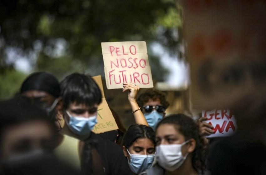 Termos como ecoansiedade e luto ecológico tentam definir o sofrimento causado por desastres climáticos. (Fonte: Agência Jovem de Notícias)