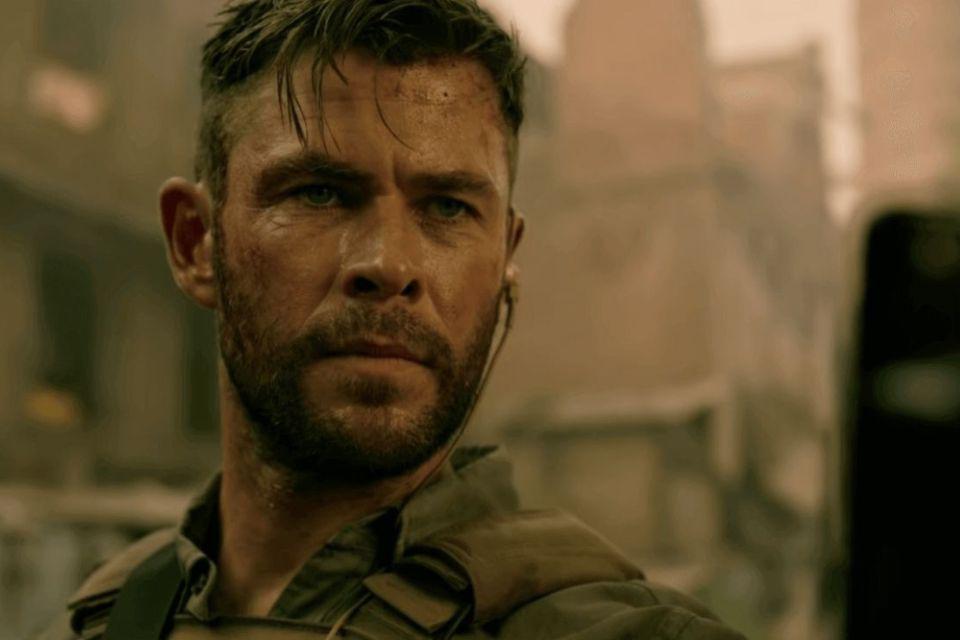 Resgate 2: Chris Hemsworth ironiza paz em vídeo dos bastidores do filme