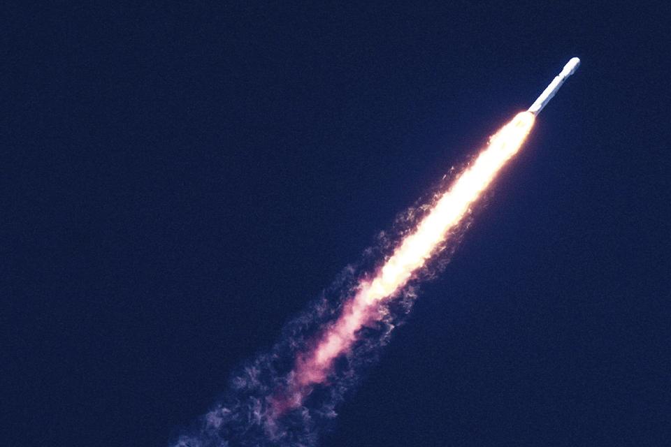 O primeiro satélite brasileiro foi enviado em fevereiro de 2021, do Centro de Lançamento Sriharikota, na Índia