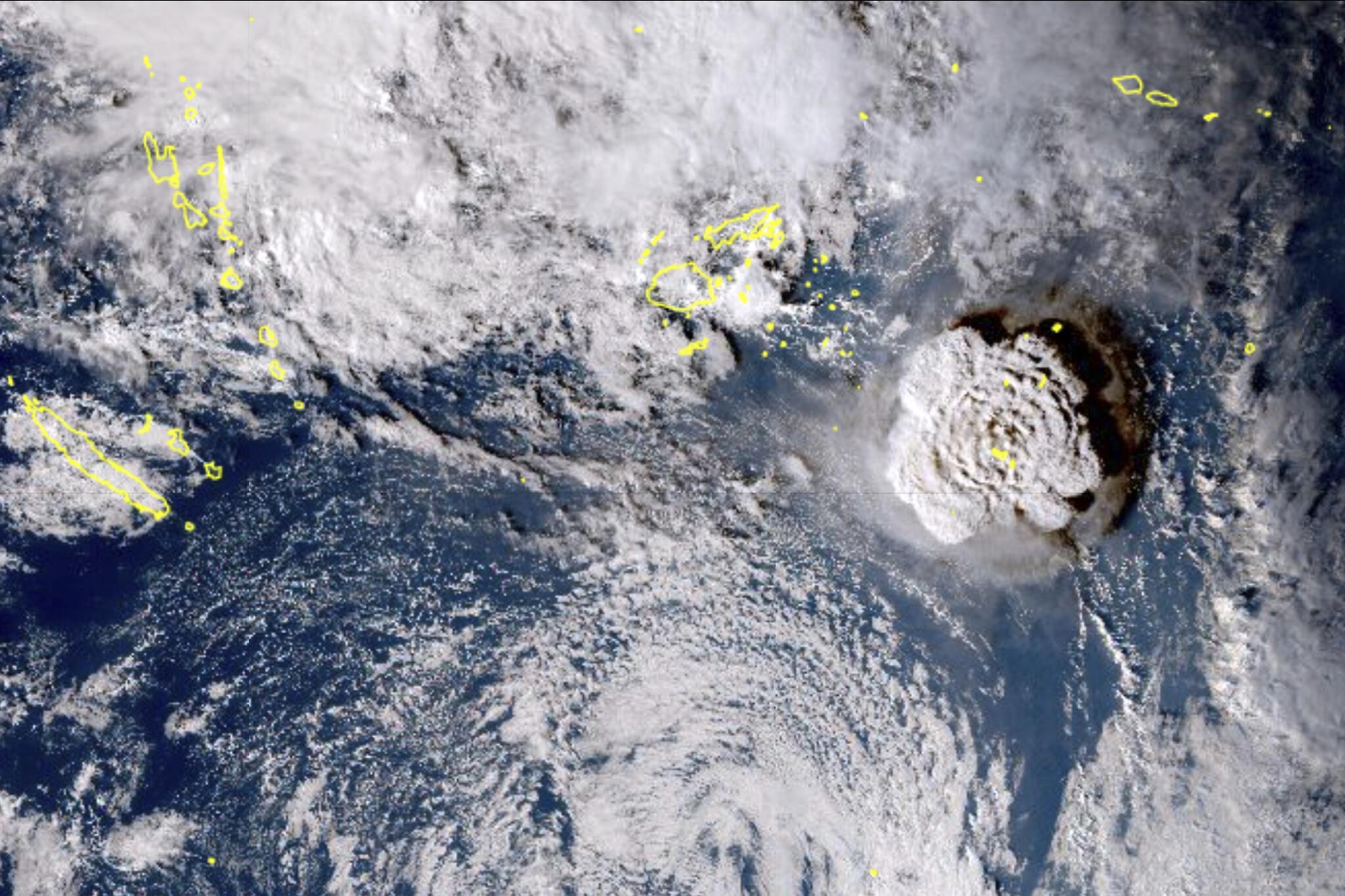 #AstroMiniBR: a erupção do vulcão em Tonga foi vista do espaço!