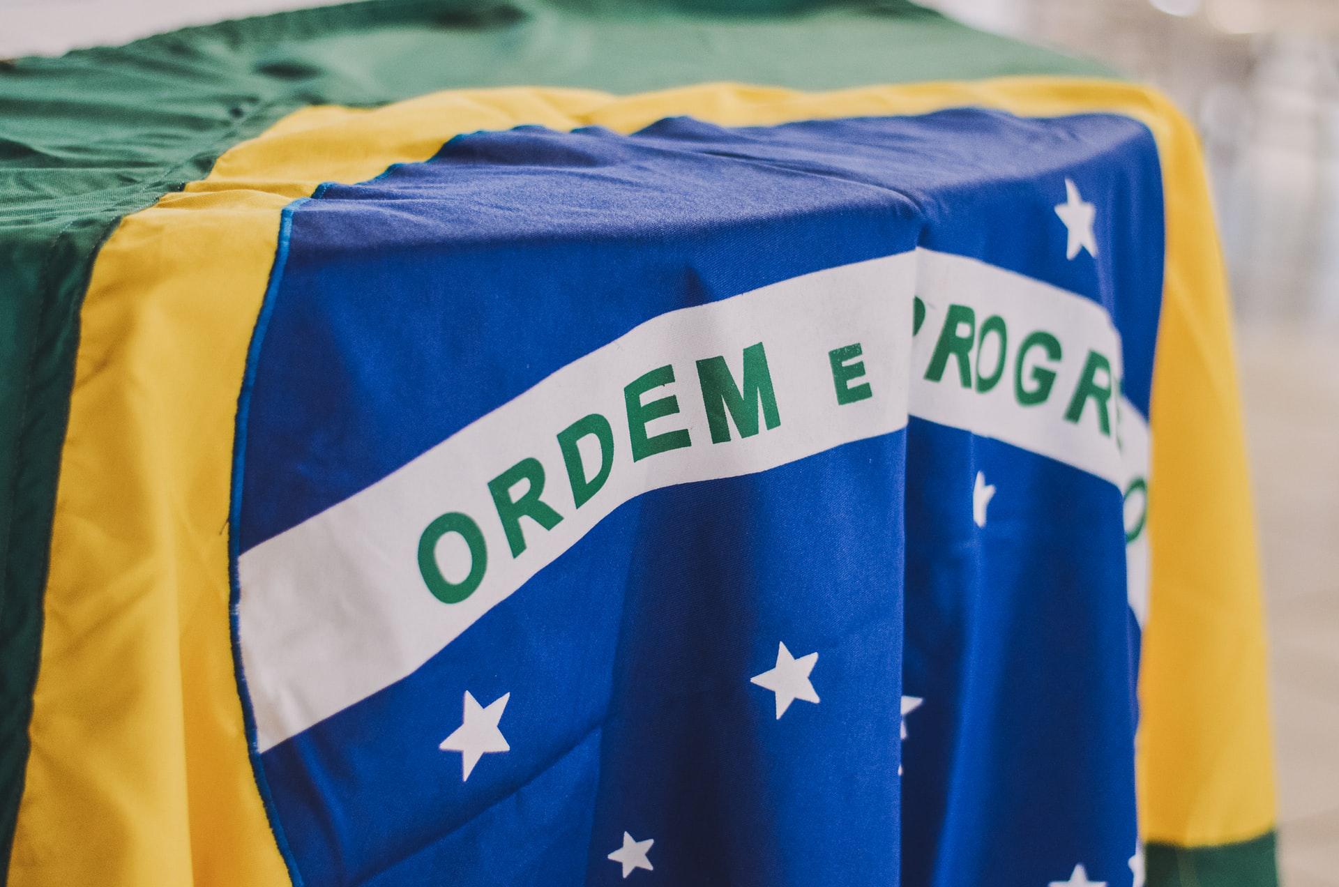 Cruzeiro do Sul is represented on many flags, including ours (Source: Unplash/Rafaela Biazi)