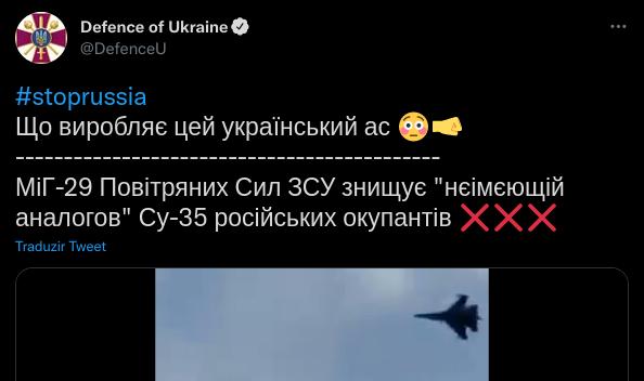 The tweet describes the video as if it were a Russian pilot being shot down.