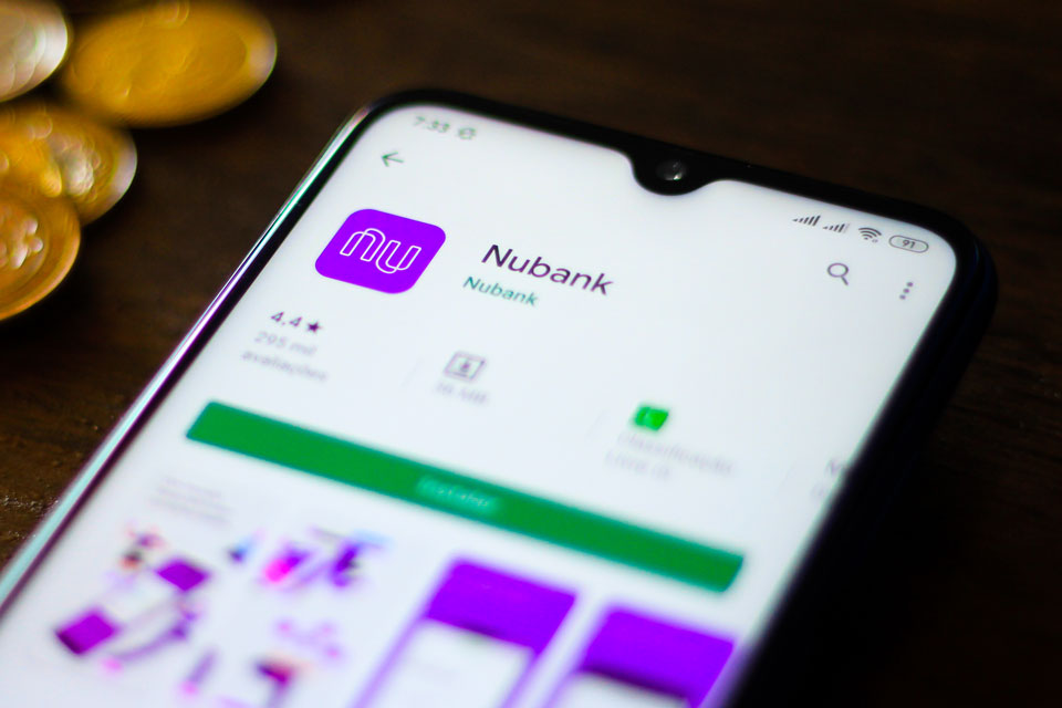 WhatsApp: como usar cartão Nubank para fazer e receber pagamentos