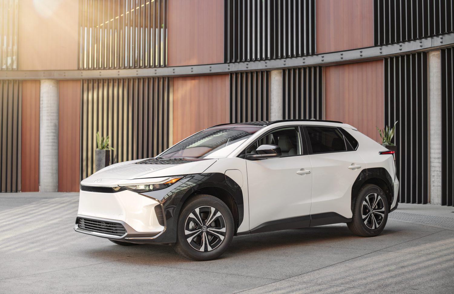 Após 8 anos, Toyota volta ao mercado de carros elétricos com novo SUV