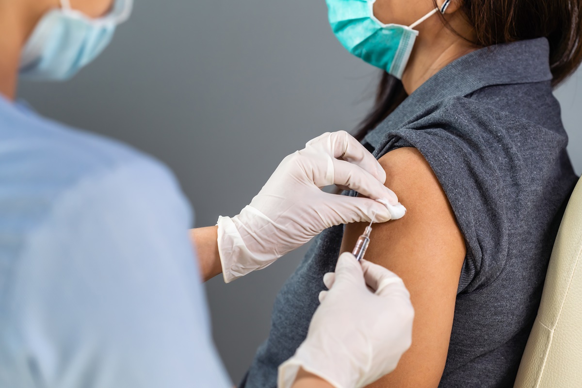 Vacina contra meningite pode evitar gonorreia, mostra estudo