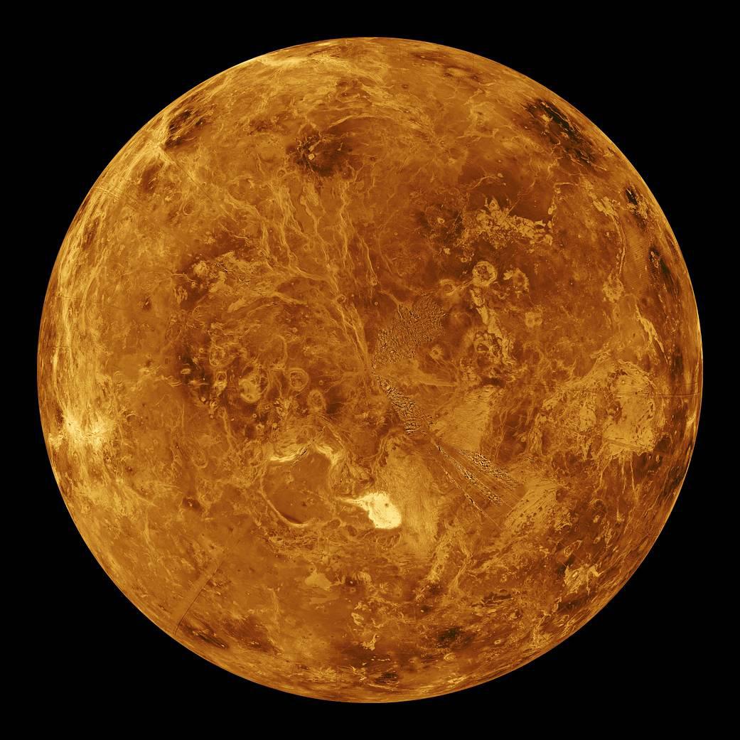 Vênus é o planeta mais brilhante, e é possível visualizá-lo no céu ao entardecer ou logo de manhã