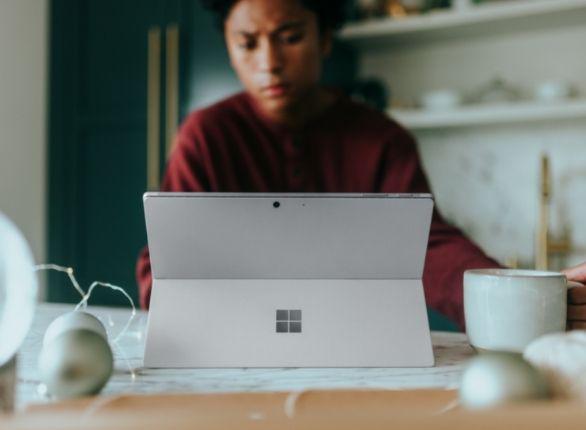A receita da Microsoft ficou cerca de 1% acima do esperado para o trimestre