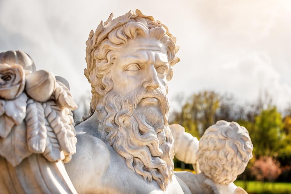 Estátua grega. (Fonte: Shutterstock)