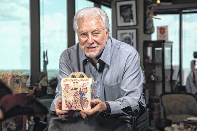 Bob e a primeira caixa da Happy Meal.