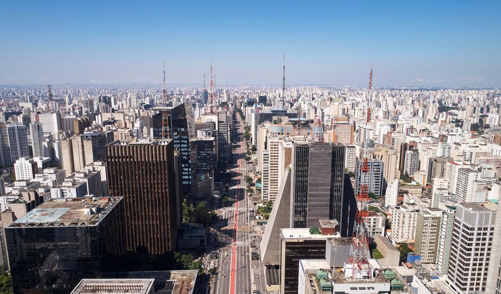 Moradores de andares mais altos em prédios de São Paulo relataram tremores na terça-feira (10)