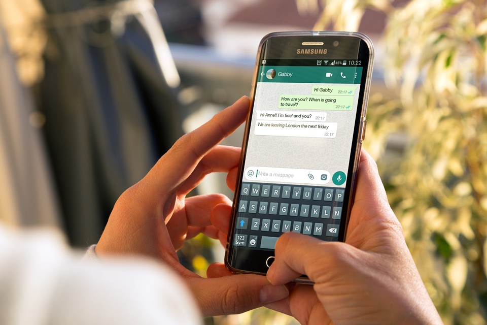 Clear Corretora lança ‘personal trader’ que dá dicas pelo WhatsApp