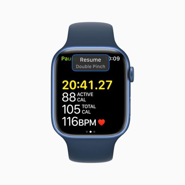 The double pinch gesture gives you access to new functions on Apple Watch.