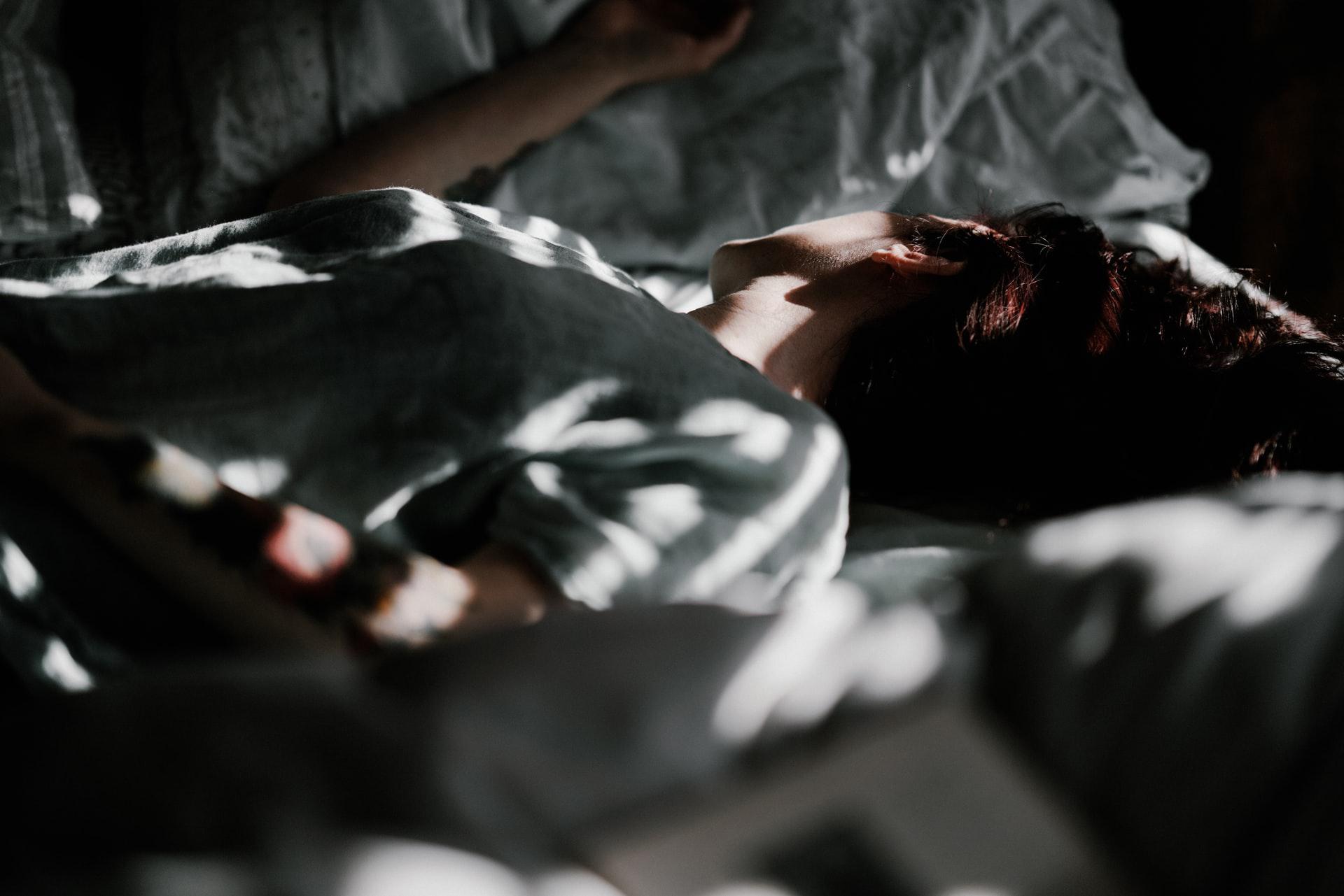A dark and quiet environment promotes good sleep hygiene (Source: Unplash/Annie Spratt)