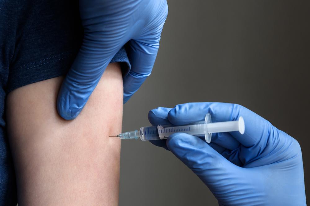 Vacina contra covid-19 chega à rede privada; veja quanto custa