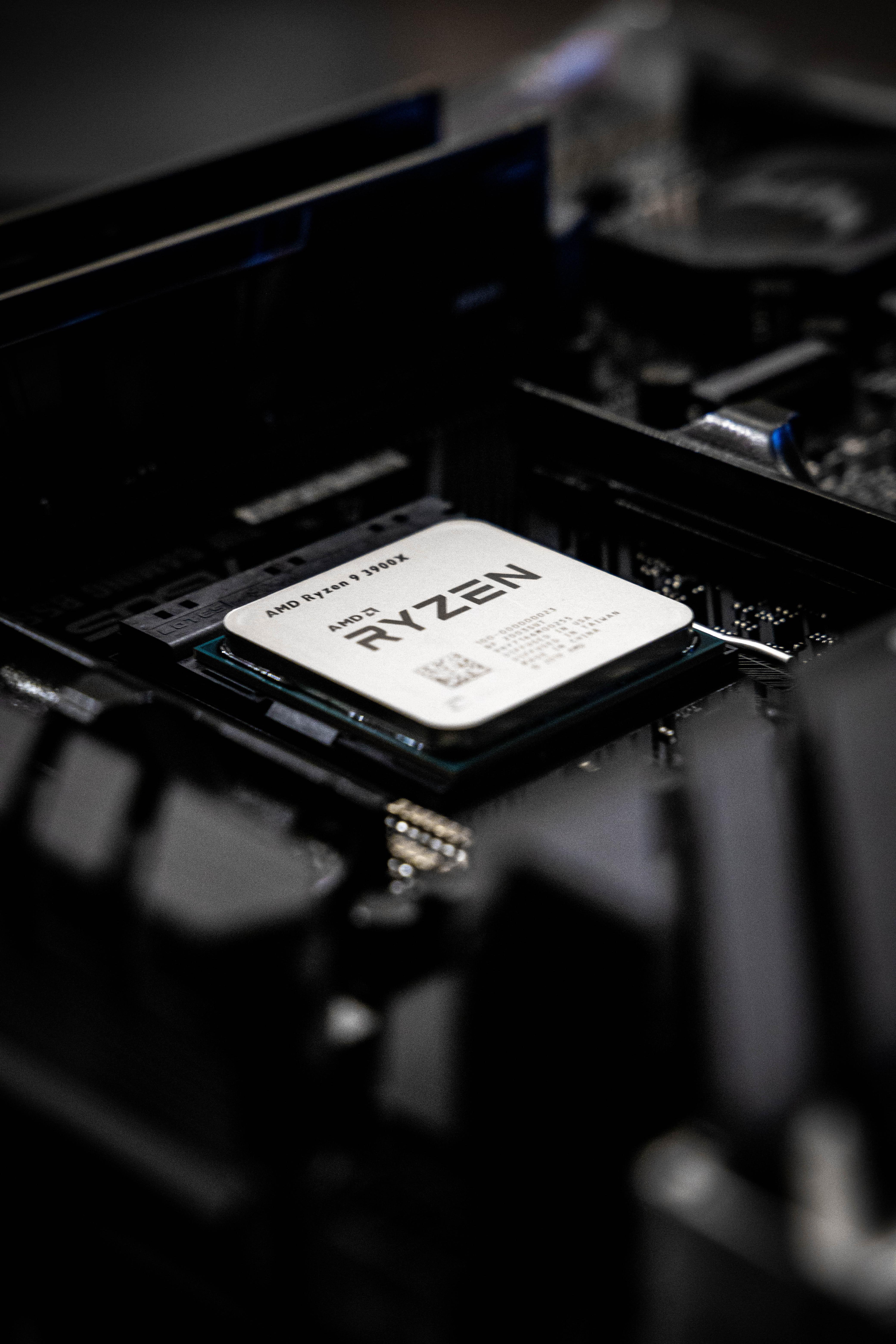 AMD revela novidades sobre Ryzen 8000, RDNA3 e Zen 5