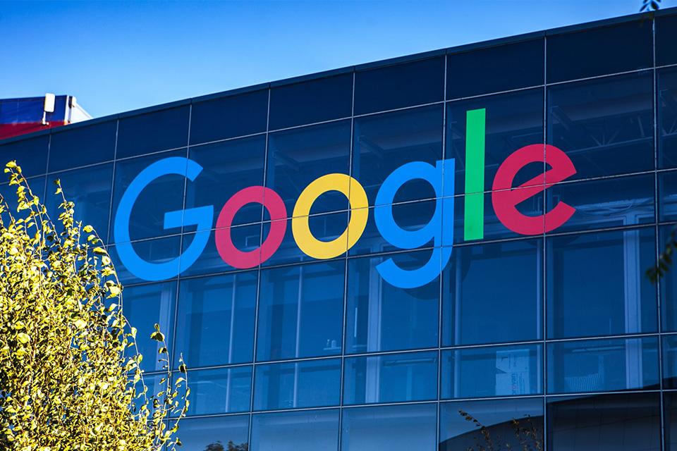 Rússia multa Google por evitar rastreio de dados privados