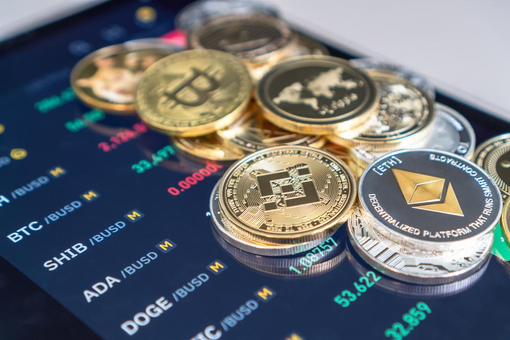 Atualmente, a Binance é uma das principais corretoras de criptomoedas no Brasil e no mercado internacional. (Fonte: Shutterstock)