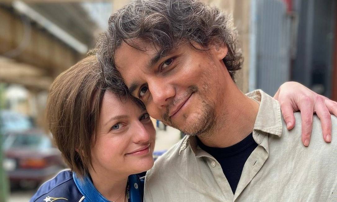 Wagner Moura e Elisabeth Moss