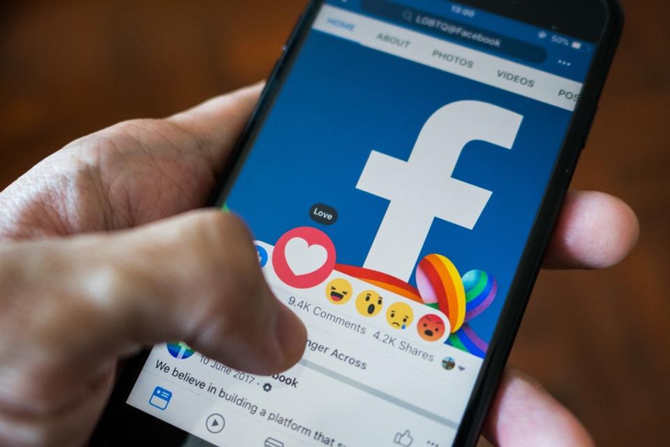 Facebook reforça diretrizes para impedir avaliações falsas