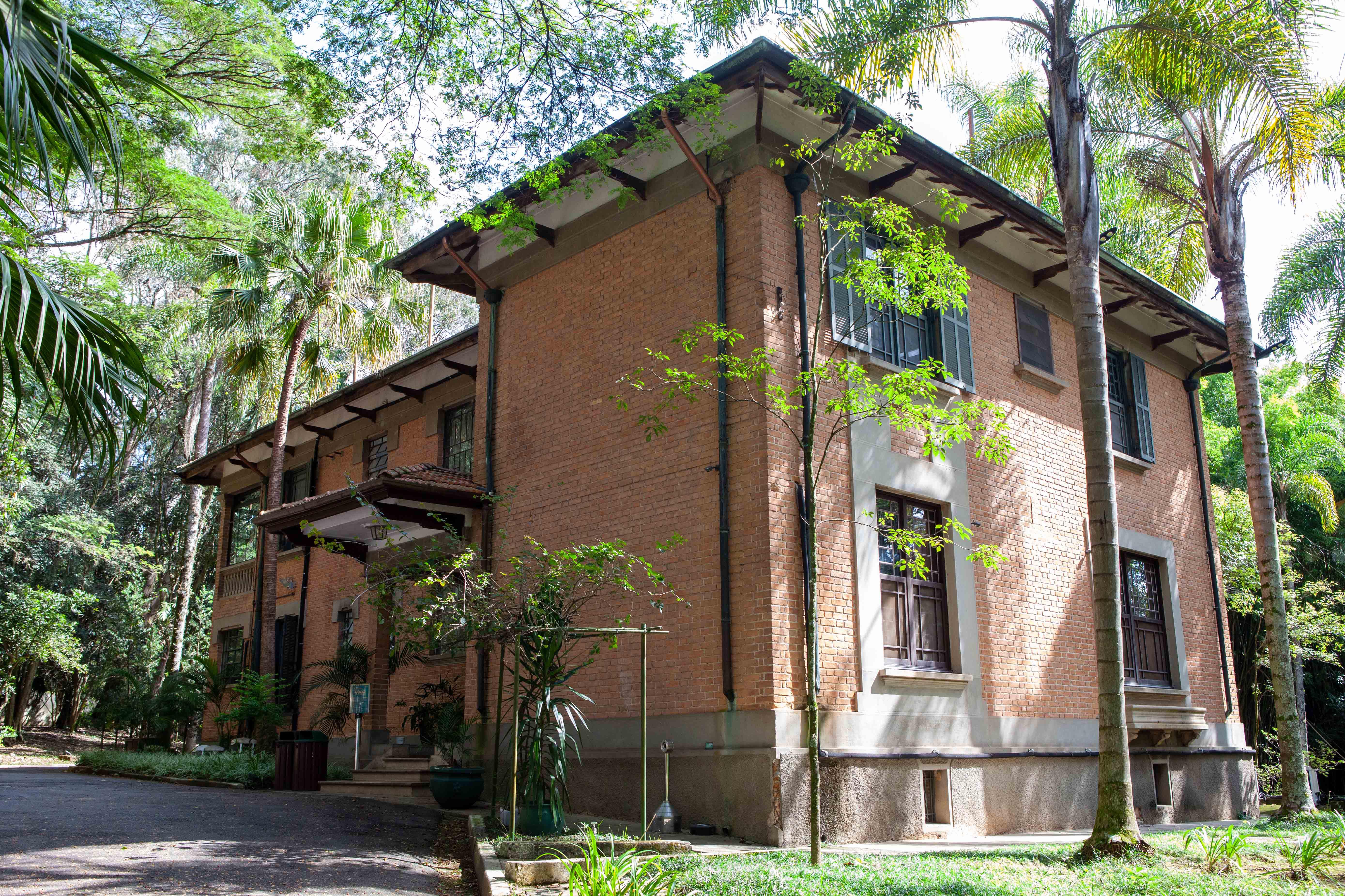 Casa Afrânio do Amaral, construída pelo diretor Afrânio Pompílio Gastos do Amaral, que conduziu o Instituto Butantan entre os anos 1919 e 1938
