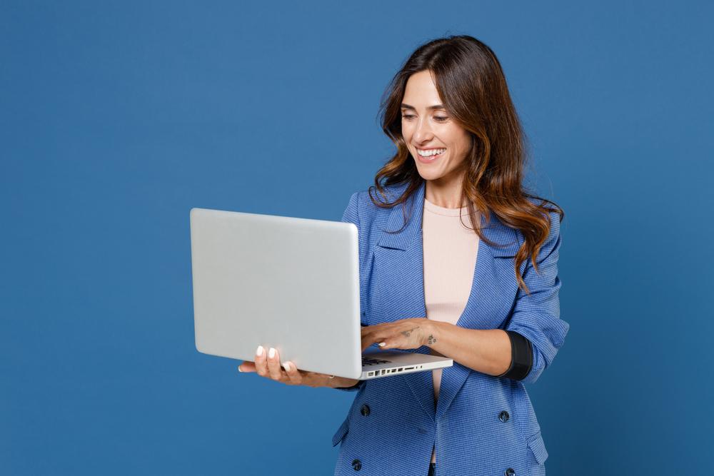 A varejista deve lançar um programa de qualificação em tecnologia para o público feminino.