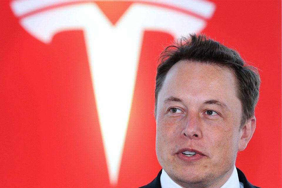 Tesla demite 200 funcionários e fecha escritório na Califórnia