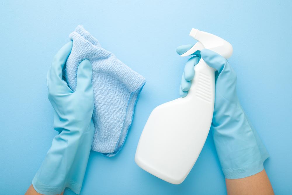 Use neutral detergent and soft cloths