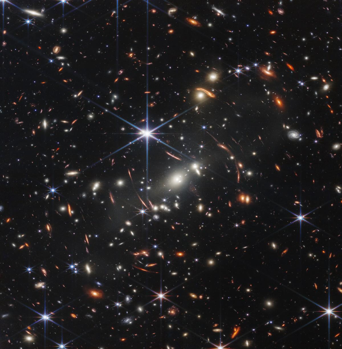 First scientific image from the James Webb Space Telescope shows the galaxy cluster SMACS 0723