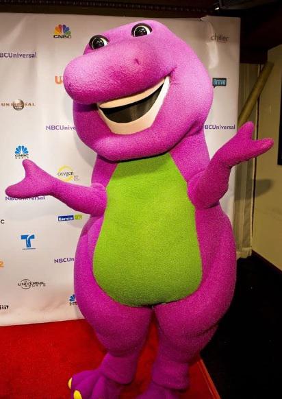 Daniel Kaluuya revelou que o filme live-action de Barney ainda está vivo