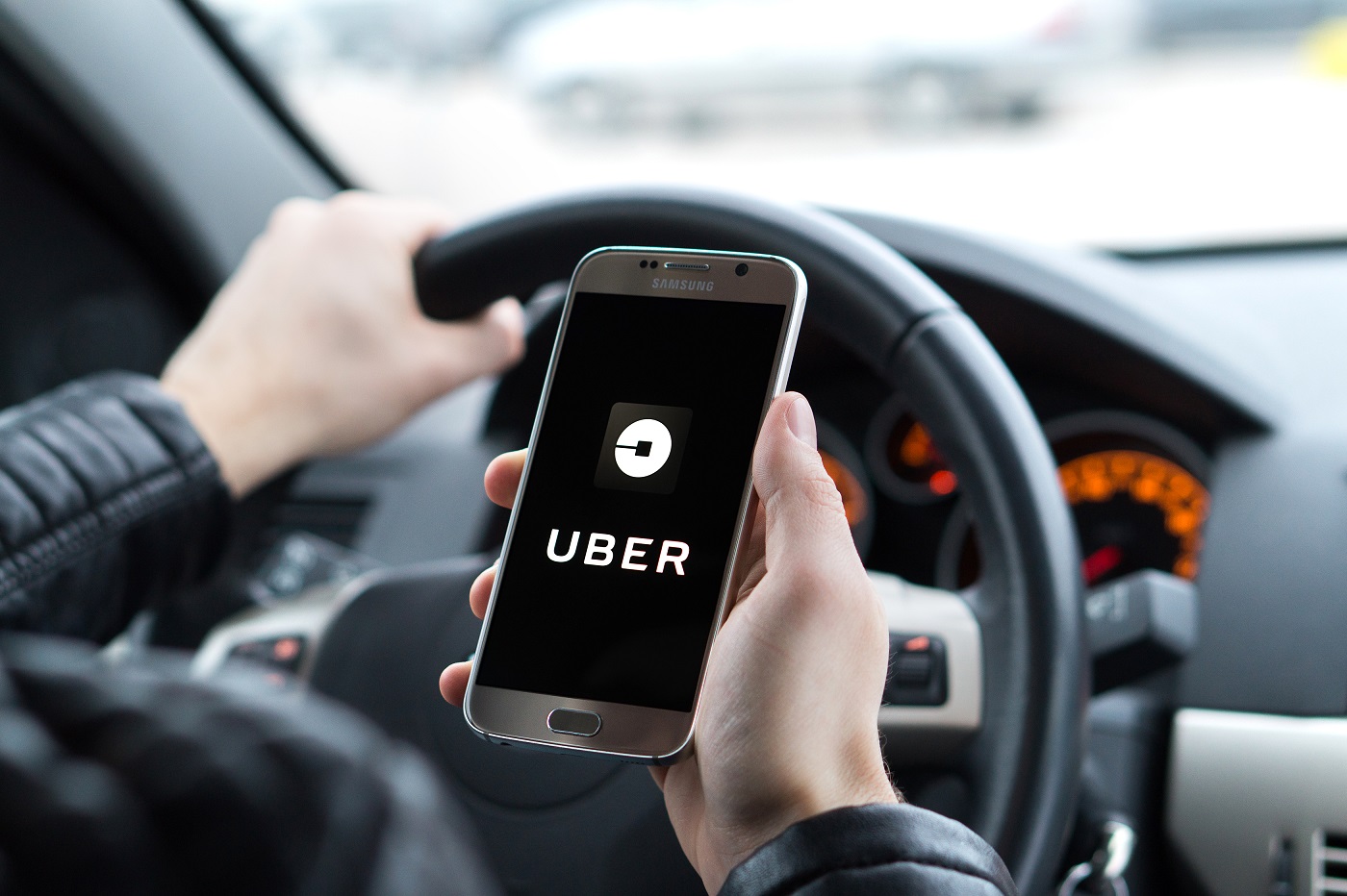 Uber pagará US$ 2 milhões por cobrar taxas injustas de PCDs