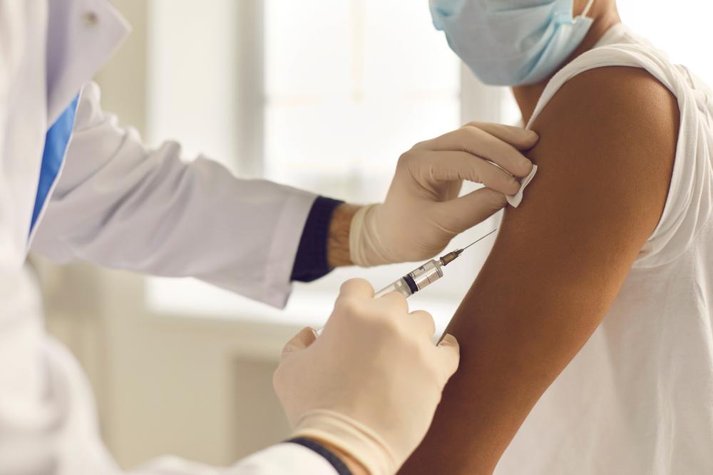 A vacina é uma das formas de barrar a transmissão do monkeypox.
