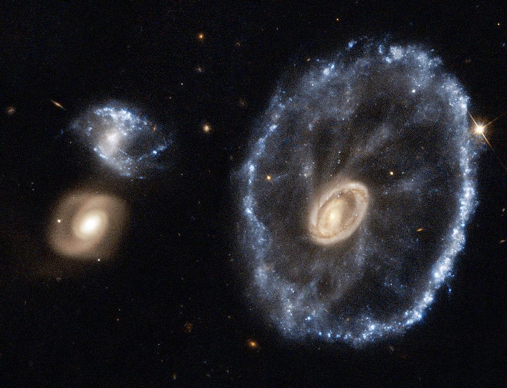 Cartwheel has already been seen through the lens of the Hubble telescope (Source: NASA/reproduction)