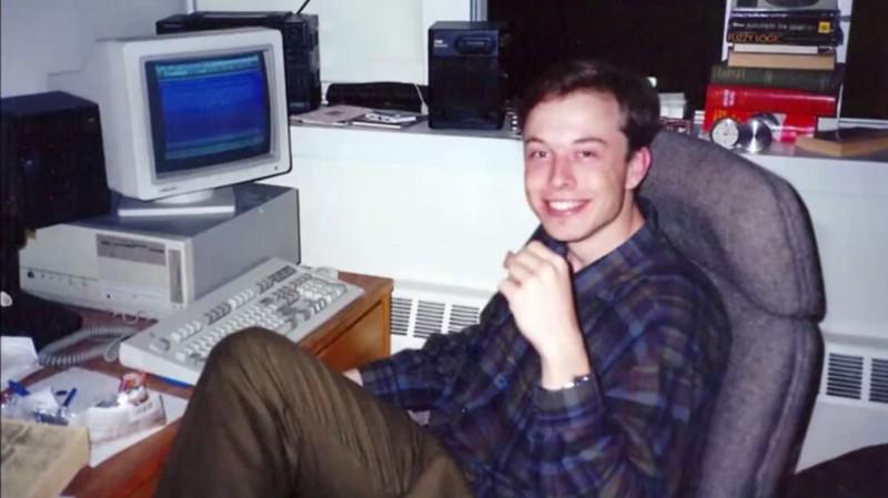 Young Elon Musk.  (Source: Teslarati / Reproduction)