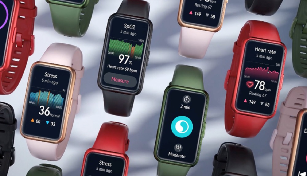 Фитнес huawei band 7. Смарт часы Хуавей банд 7. Смарт часы Хуавей банд 7 на руке. Хуавей бэнд 2 и Хуавей бэнд 2 про различия. Huawei Band 7 красный.